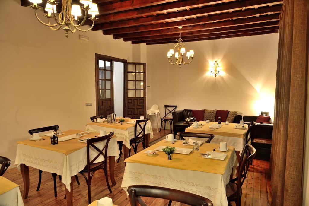 Casa Rural La Botica โอโรเปซา ภายนอก รูปภาพ